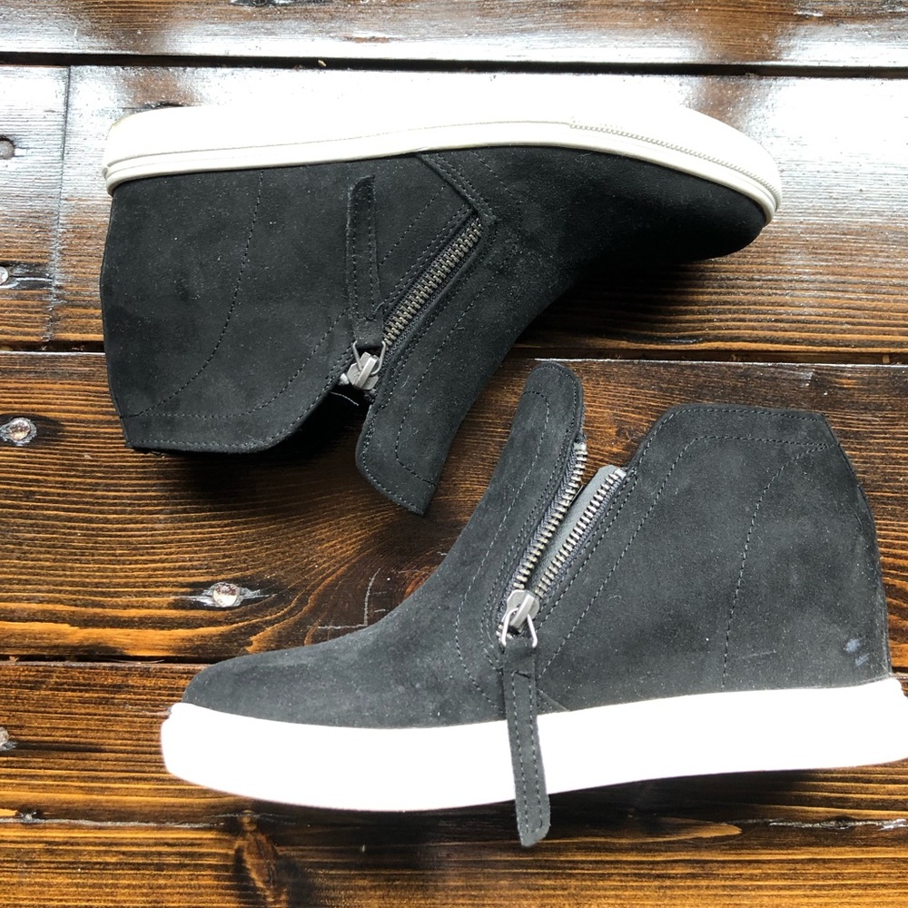 Madden Girl Black Side Zipper Wedge Sneaker  7.5